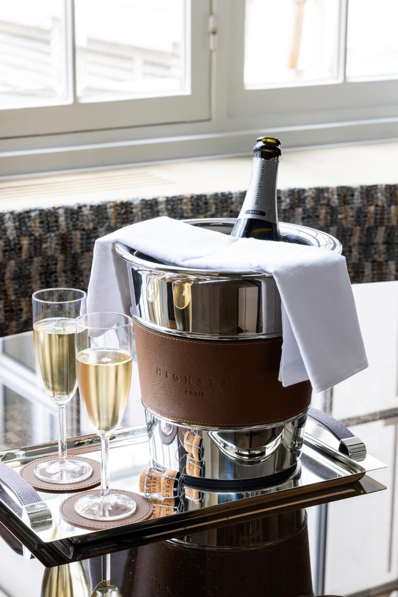 Highstay - Luxury Serviced Apartments - North Marais 2 Paris Bagian luar foto